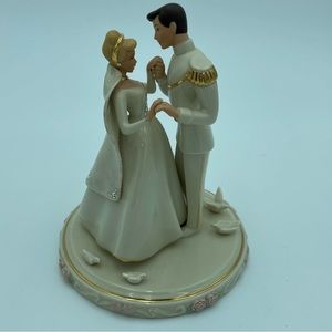 Lenox Disney Showcase Cinderella Wedding Cake Topper